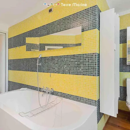 Bianca, Terre Marine * Λα Σπέτσια